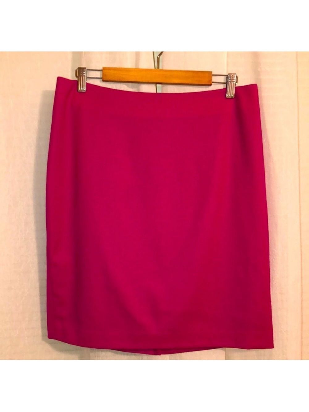 Talbots 12 Wool Fuchsia Pink Pencil Skirt
